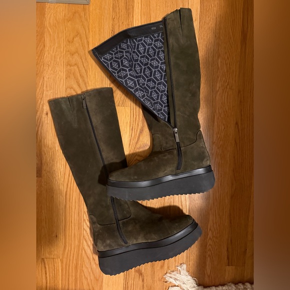 Aquatalia Black and Gray Geometric Pattern Shoes - Picture 1 of 4